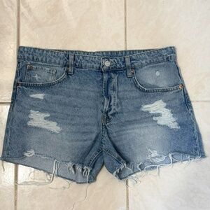 Ripped denim jean shorts